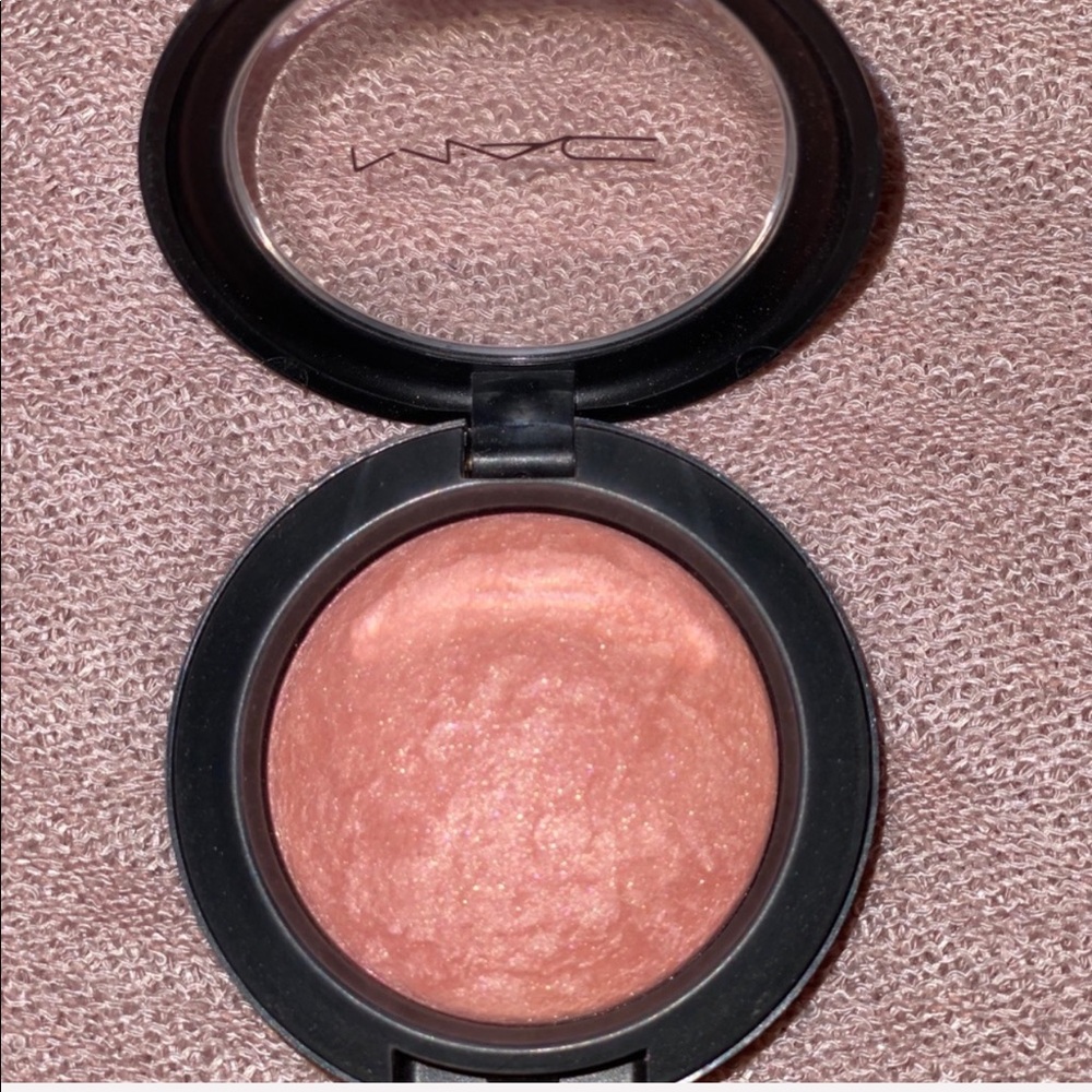 MAC Cosmetics Dainty Mineralize Blush
